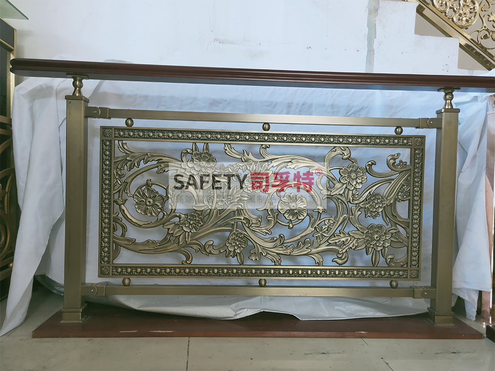 鋁藝鏤空雕花樓梯扶手：造型多樣，工藝成熟，彰顯高端品味(圖4)